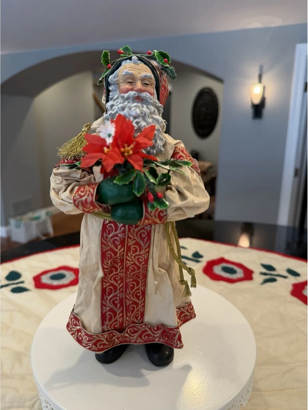 Vtg 1992 Possible Dreams Clothique Santa W/Poinsettas 10.5” Tall